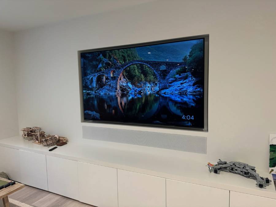 Detailed network rack cabling