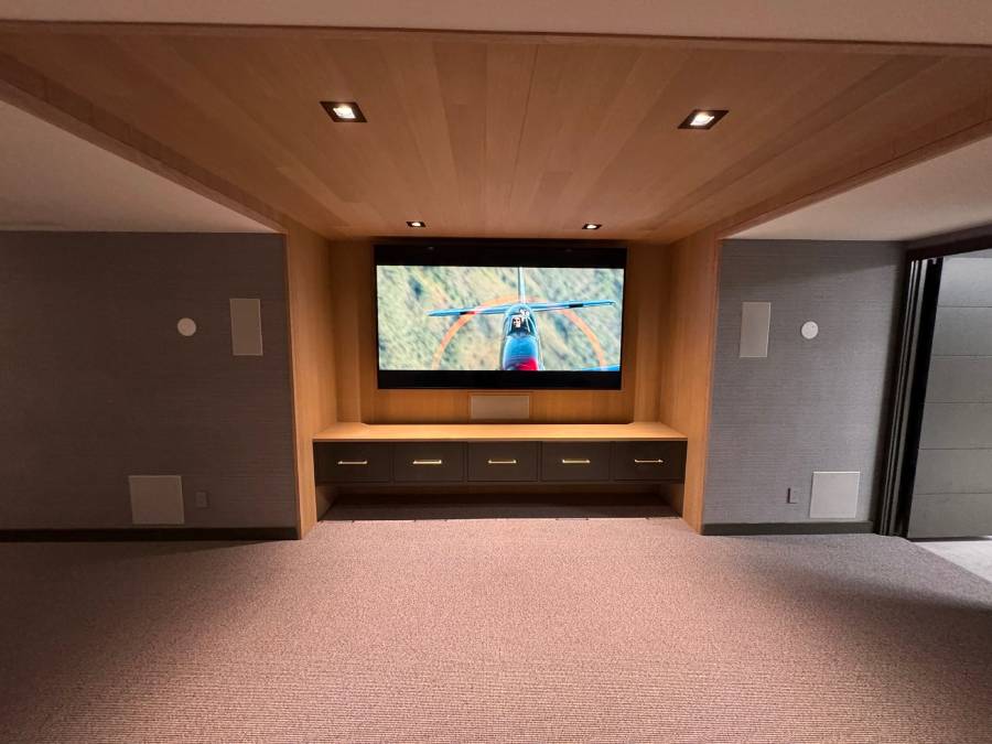 Kitchen and dining multi-room audio