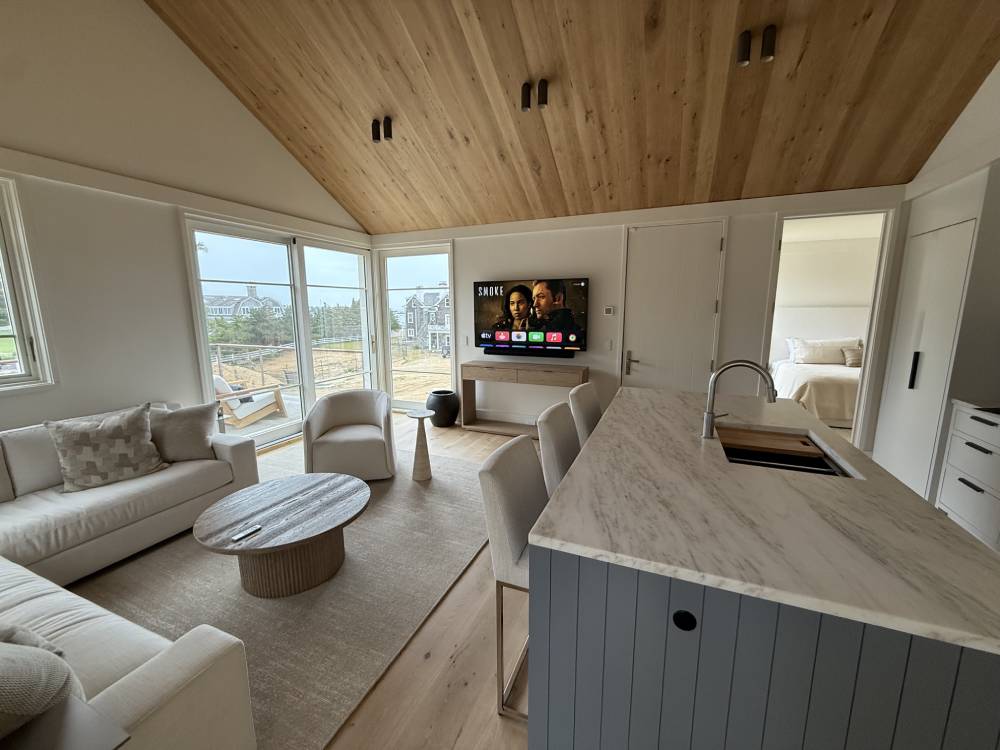 MVIS project &mdash; Martha's Vineyard interior