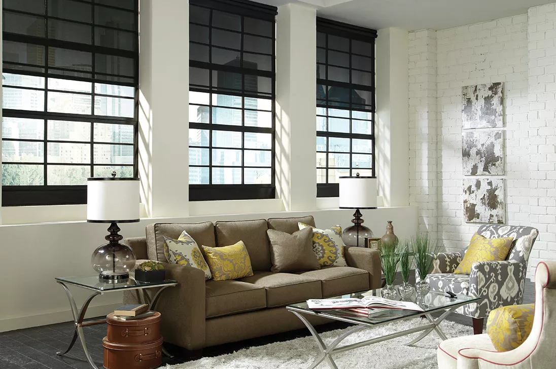 Motorized window shades with daylight control
