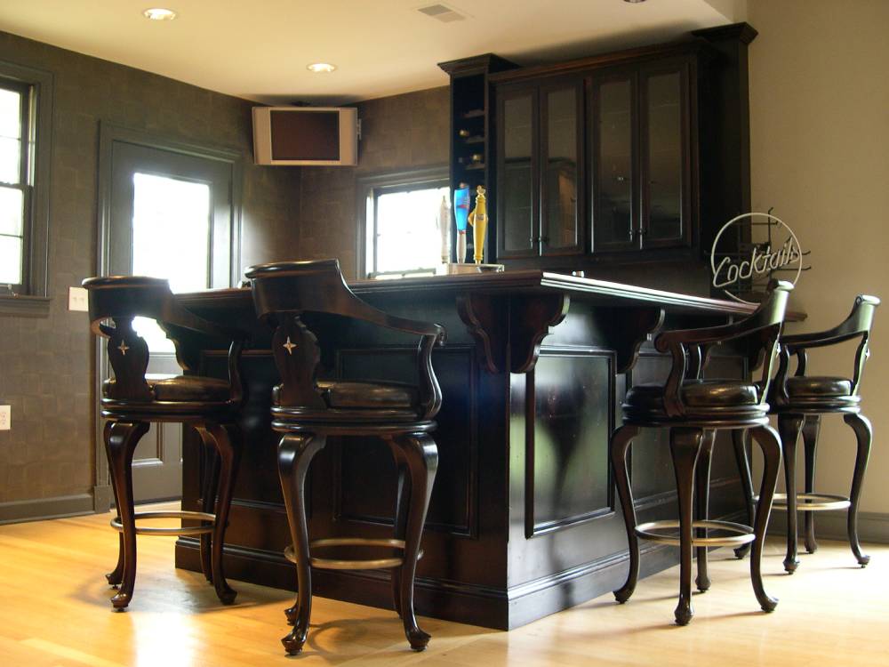 Minimalist media wall