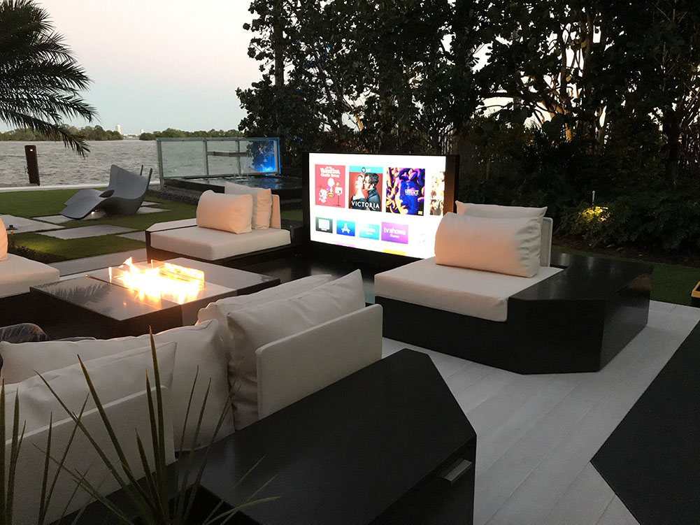 Belle Meade Island Outdoor Media Space
